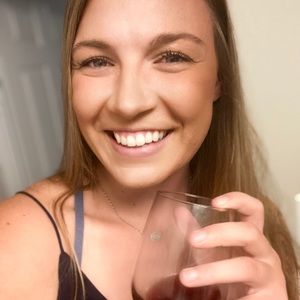 Meet your Posher, Brittney